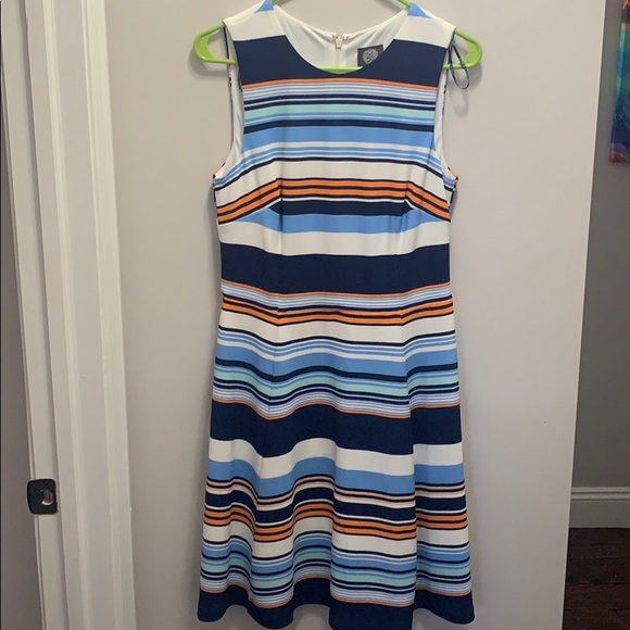 Vince Camuto dress - Picture 2 of 6